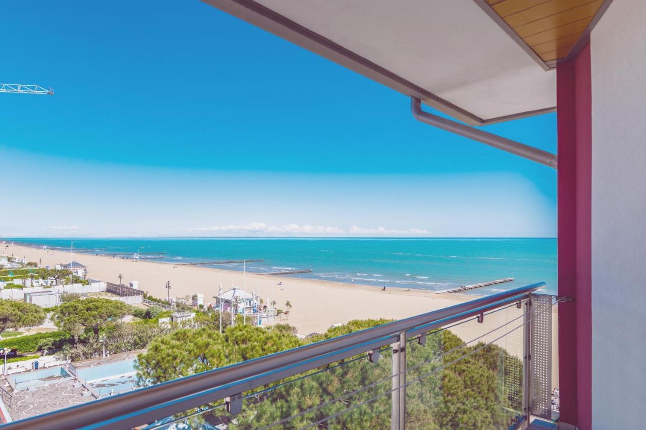 Deluxe Double Room Lateral Sea View