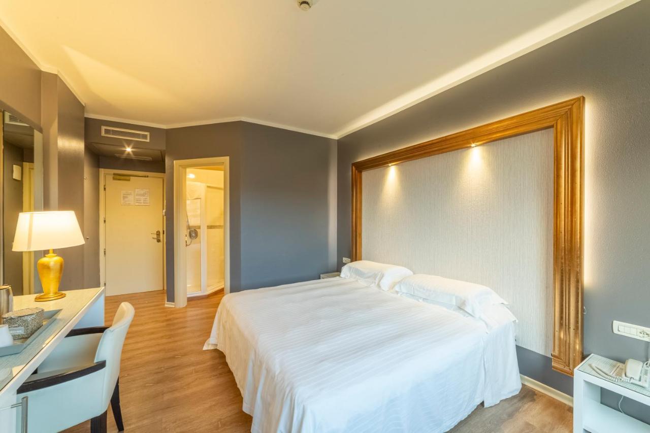 Elegantes Doppel- oder Zweibettzimmer