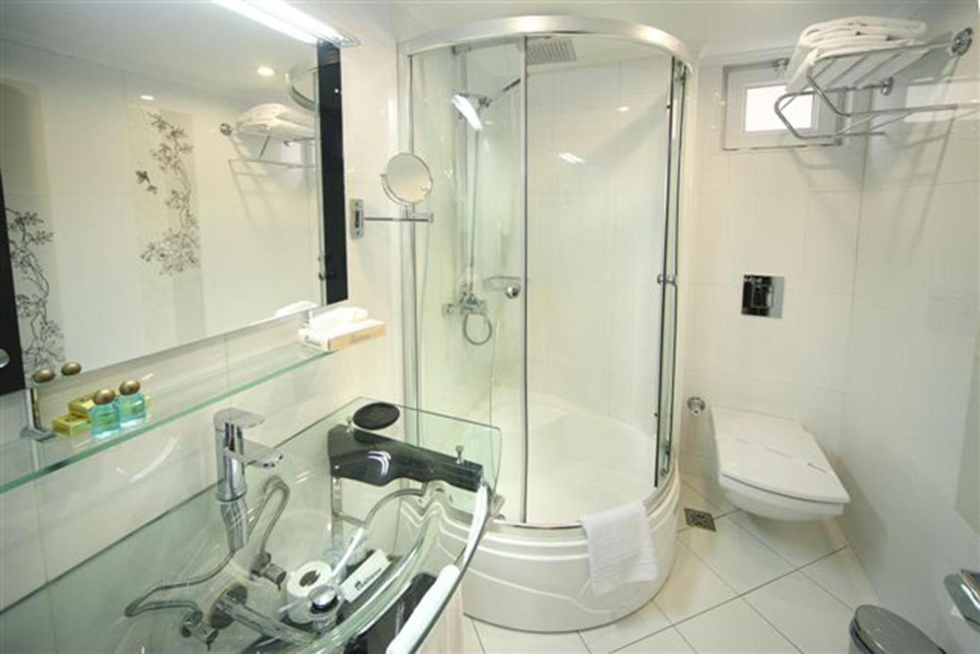 Double or Twin Room with Bathroom,1618267262:JPEG