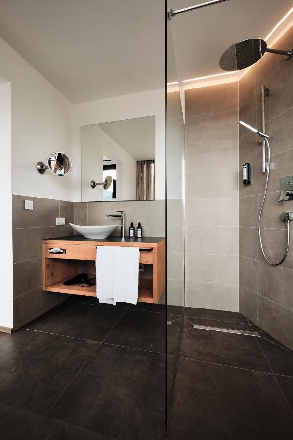 Suite Bathtub,1152777765:JPEG
