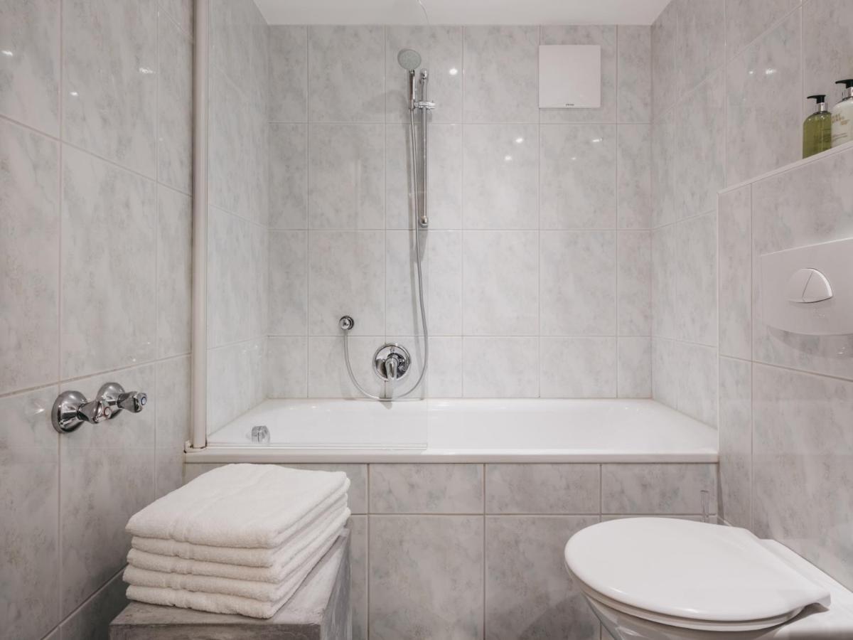 Standard Room,1154379363:JPEG