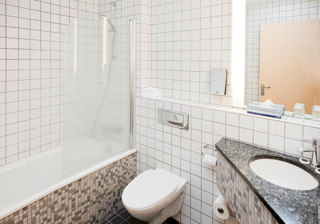 Doppelzimmer mit Blick auf das Atrium