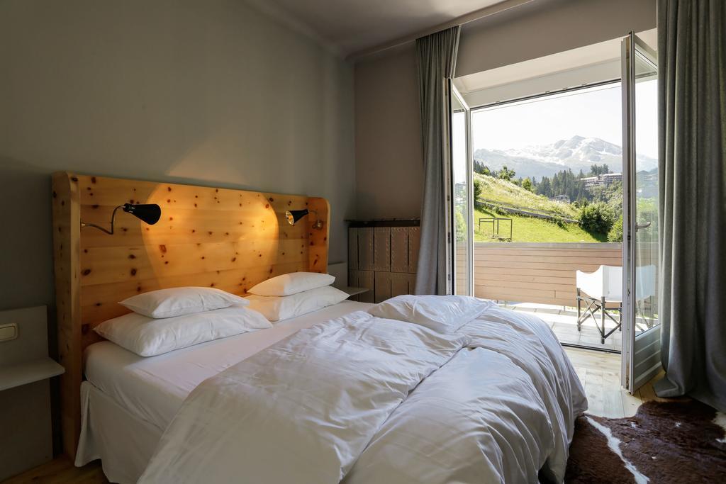 Medium Double Room with Panoramic View,697813800:JPEG