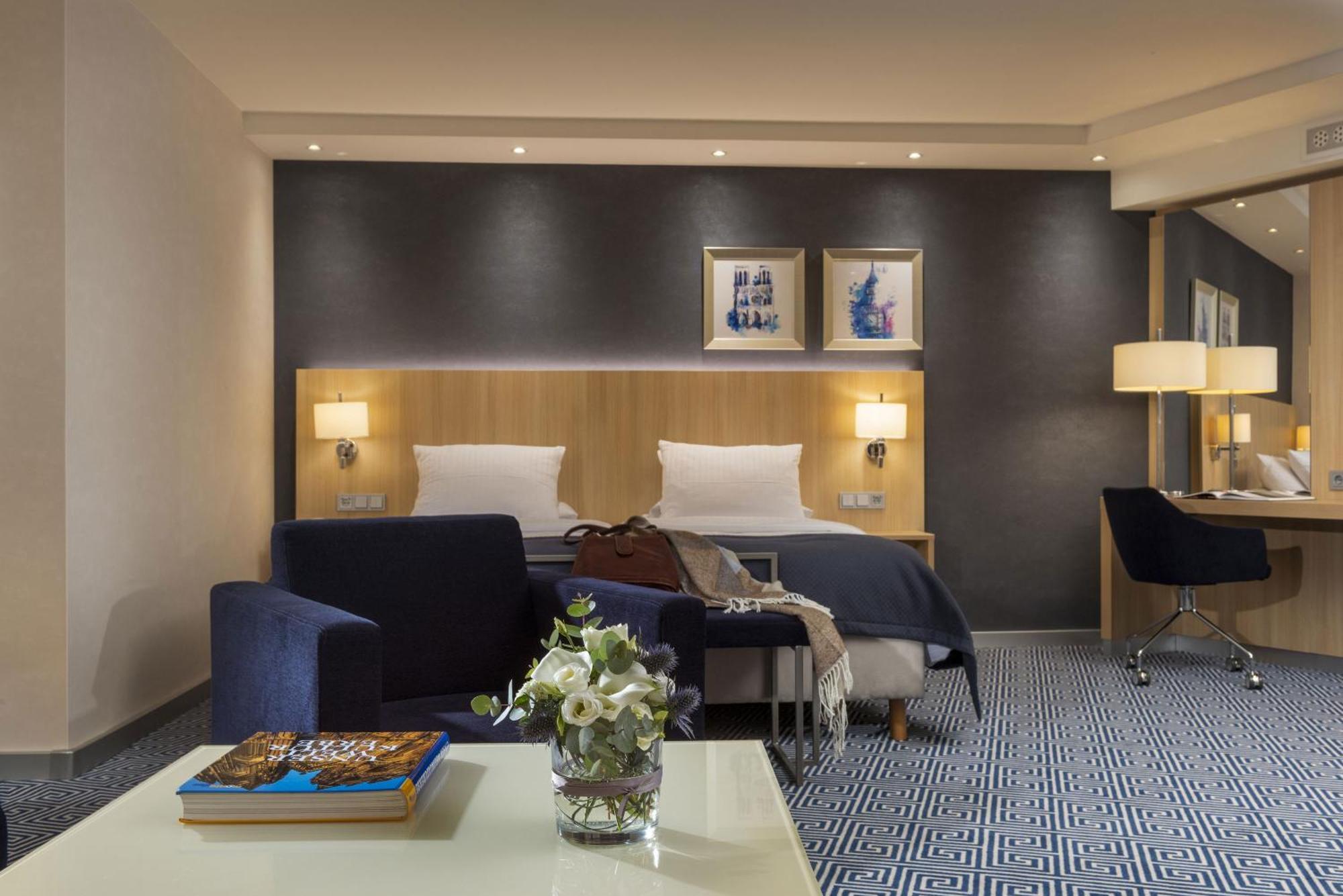 Junior Suite,1589215043:JPEG