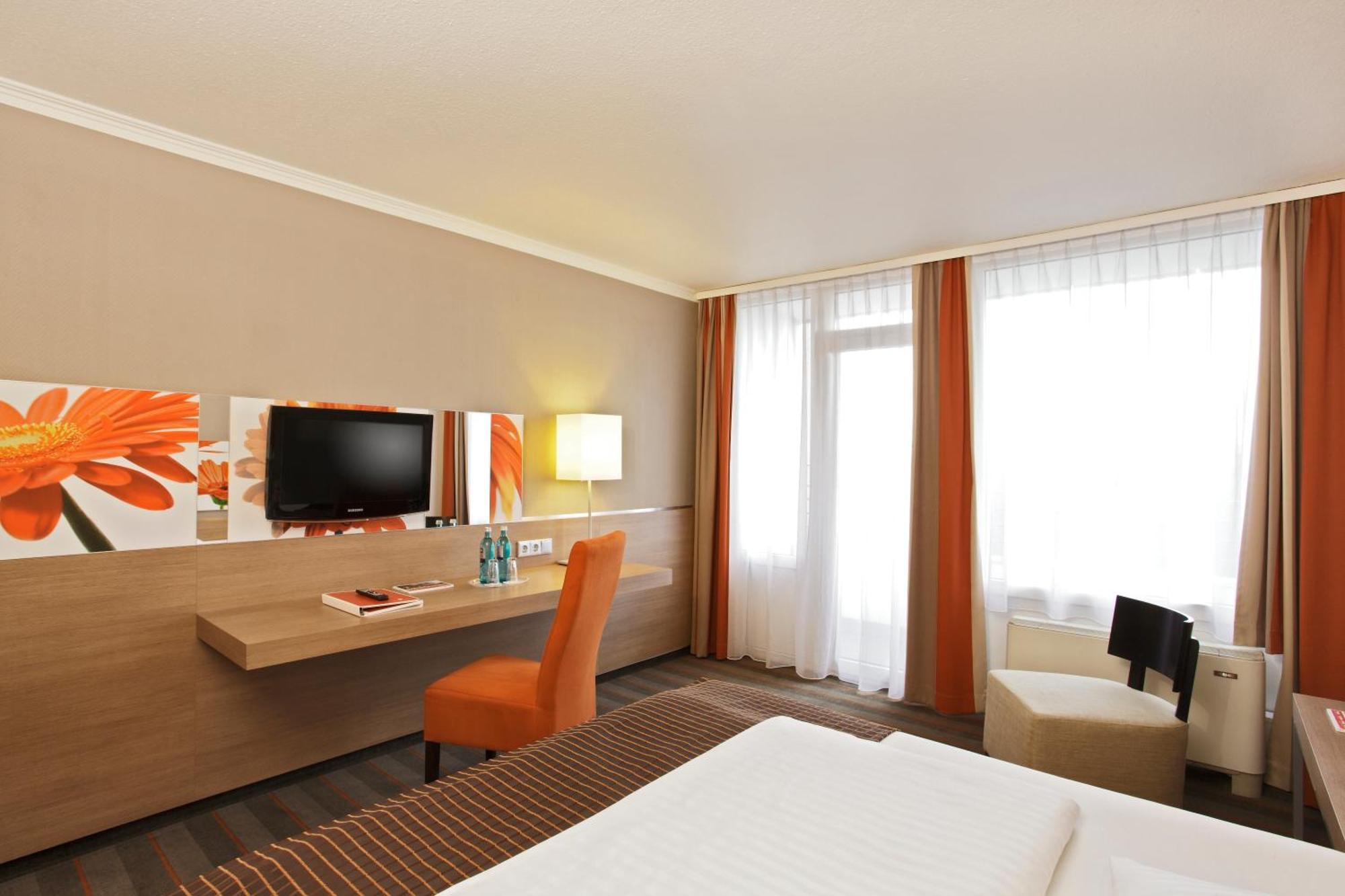 Single Room with Balcony,1672573444:JPEG
