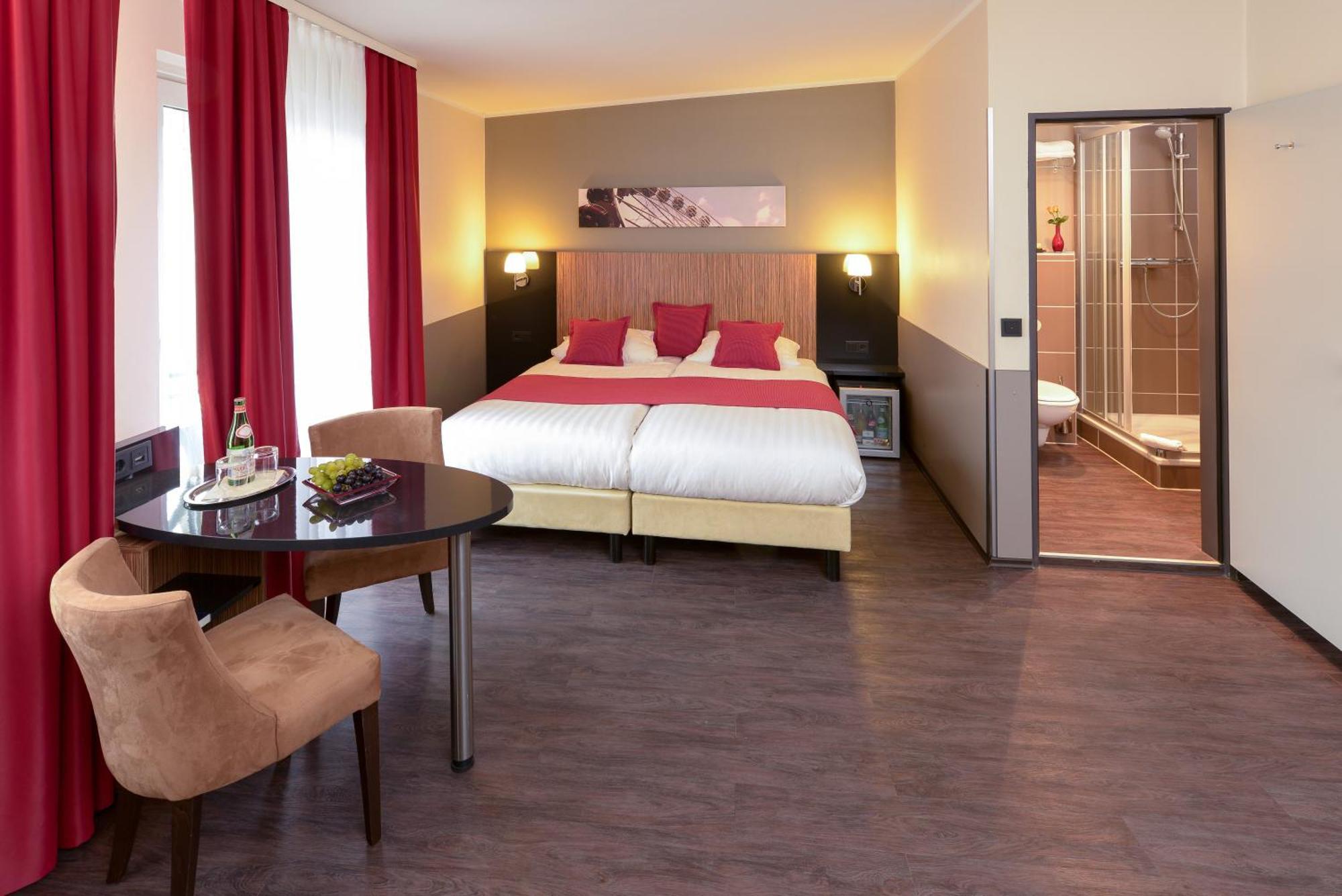 Triple Room,1276944805:JPEG