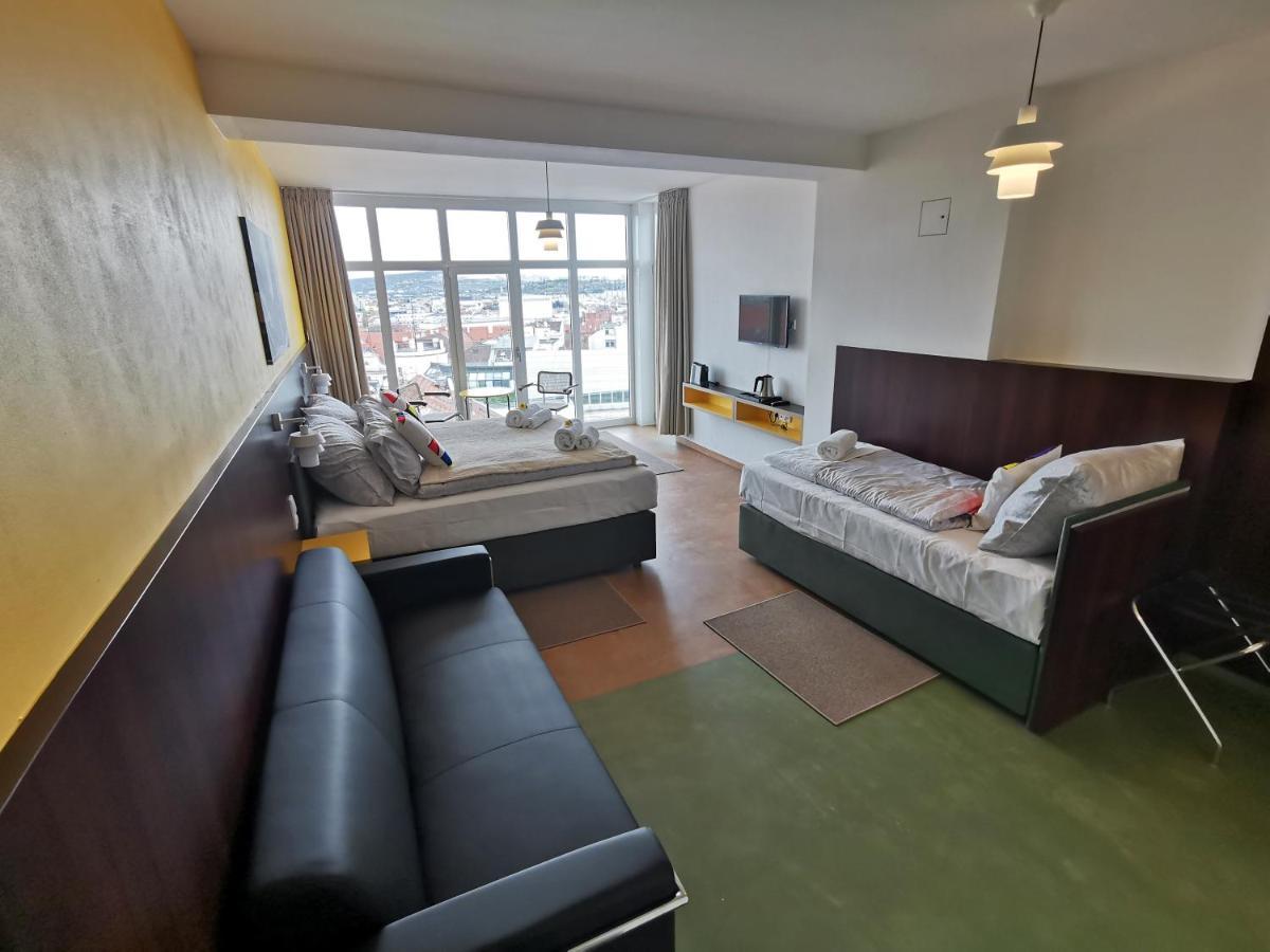 Triple Room with City View,1249694872:JPEG
