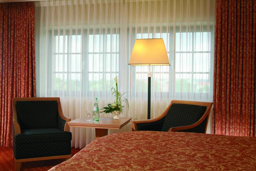 Standard Twin Room,1212075550:JPEG