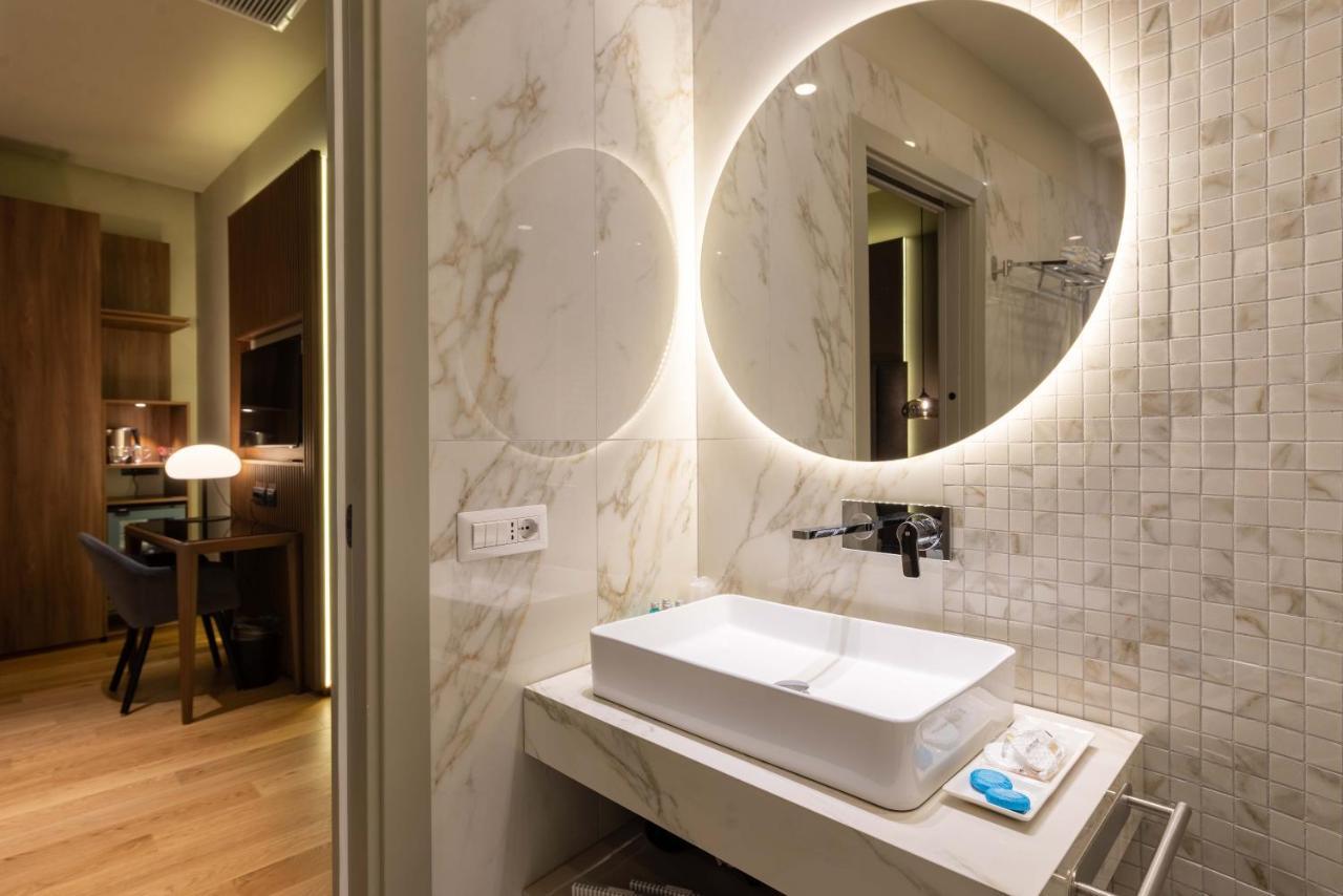 Deluxe Double Room,1269549430:JPEG