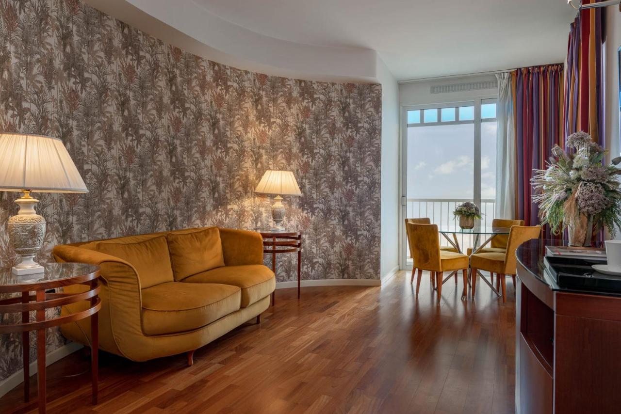 Deluxe Suite mit Meerblick