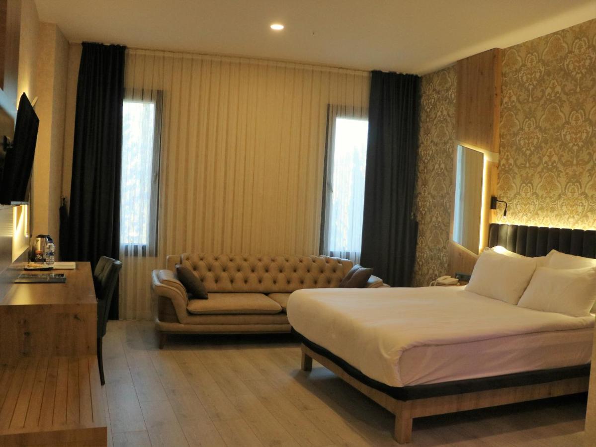 Superior Room,1352548879:JPEG