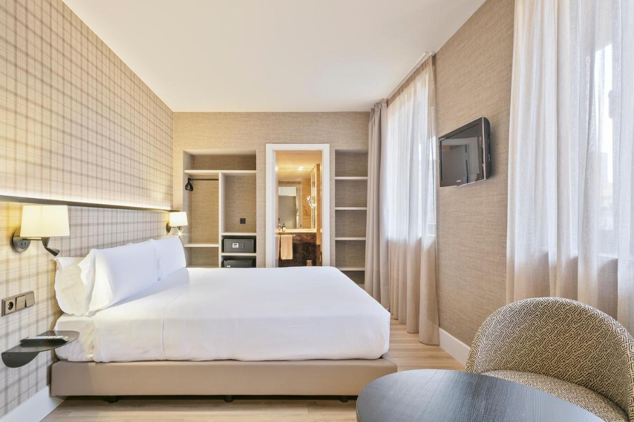 Deluxe Zimmer mit Kingsize-Bett