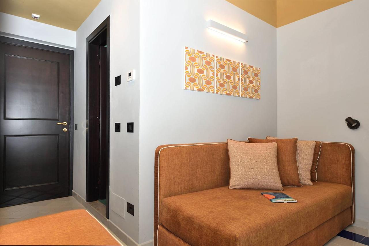 Deluxe Double or Twin Room with Sea View,1368701633:JPEG