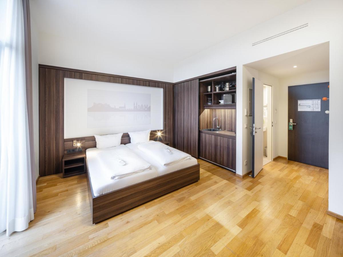 Double Room,1394837219:JPEG