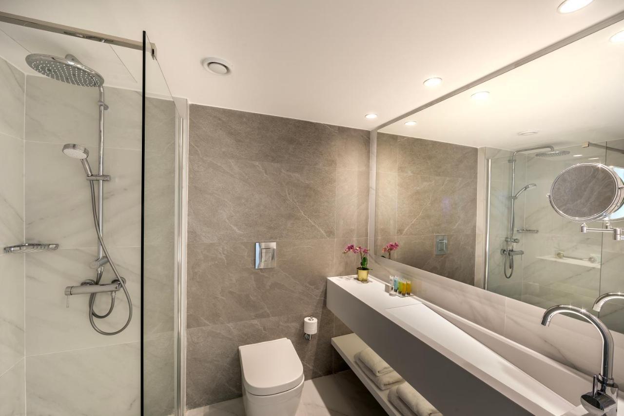 Double or Twin Room Inland View