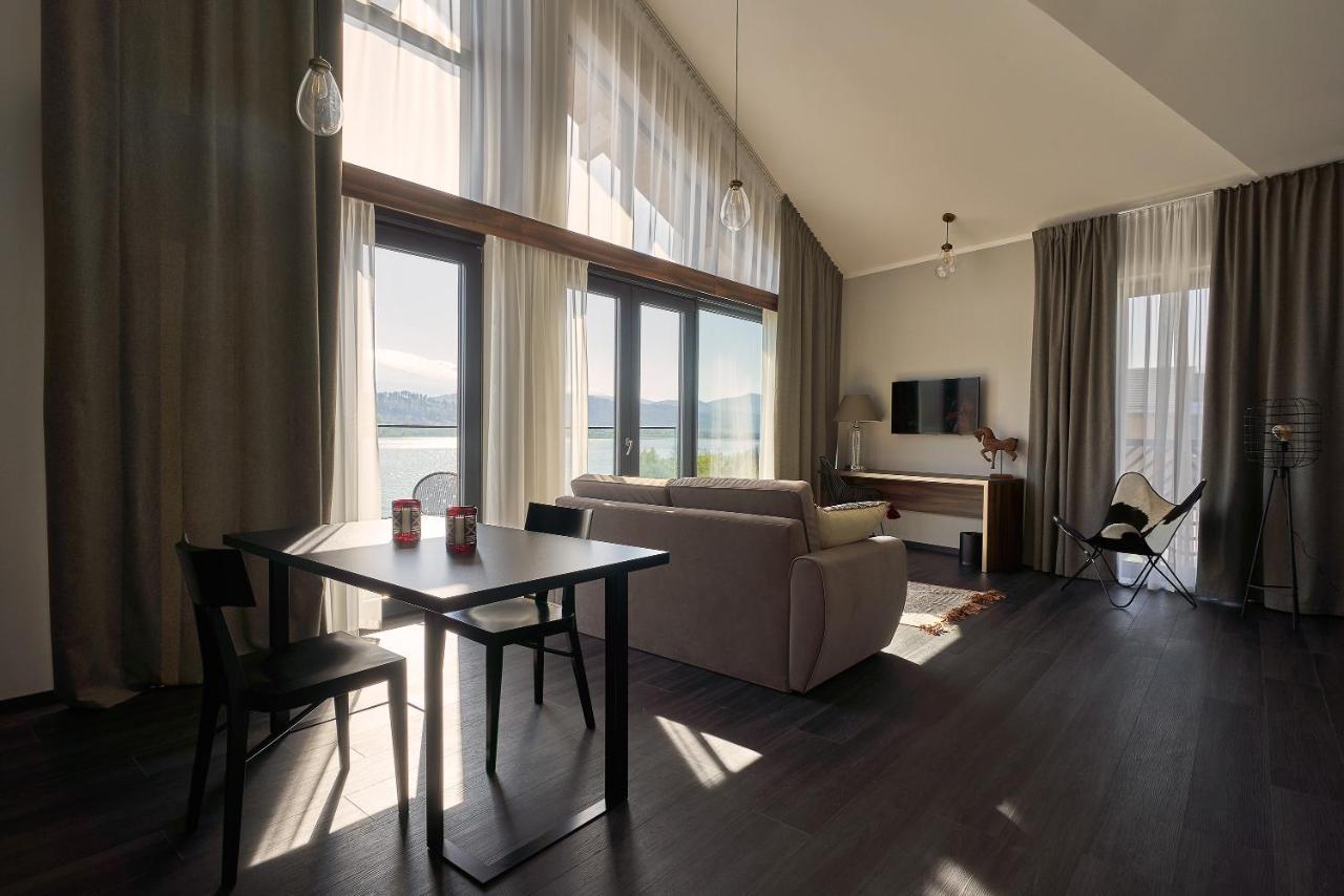 Master Suite Plus with a view on the lake and mountains,1419009378:JPEG