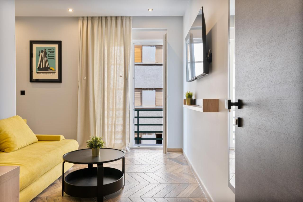 Family Suite with Balcony,1469692673:JPEG