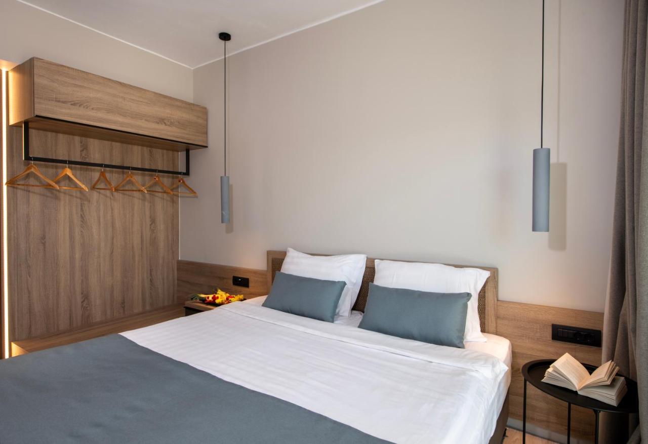 Doppelzimmer mit Poolblick