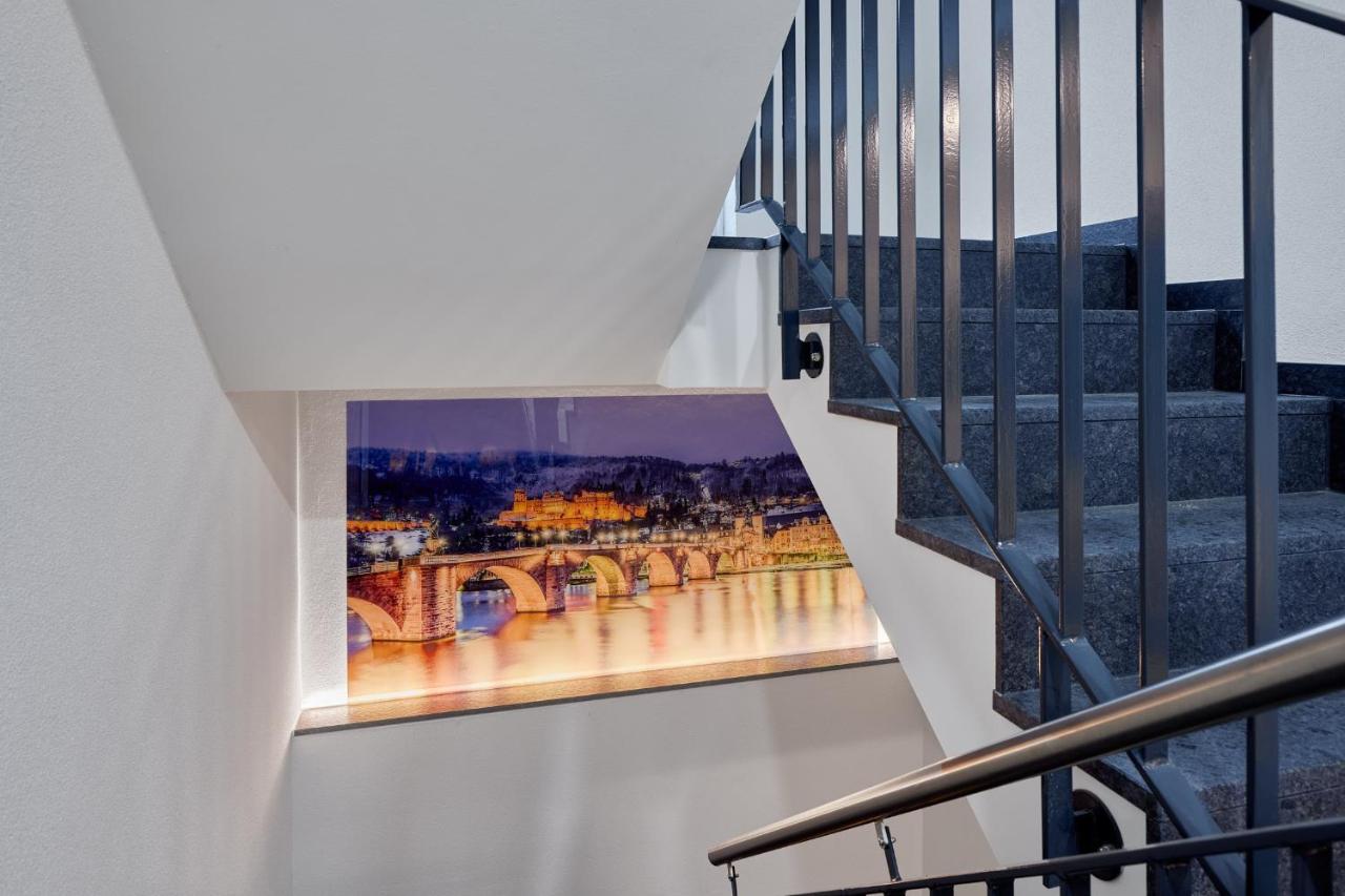 Studio,1487750158:JPEG