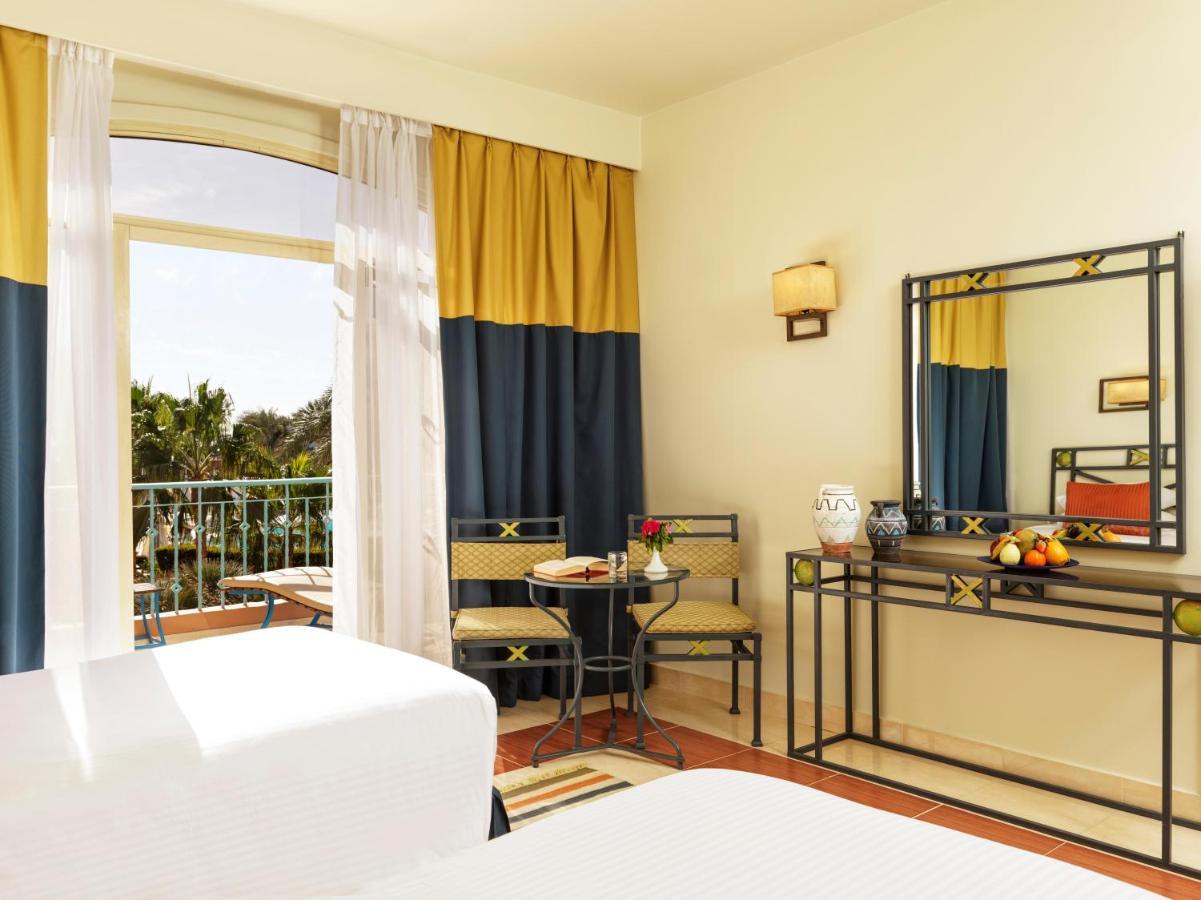 Deluxe Room,1487779612:JPEG