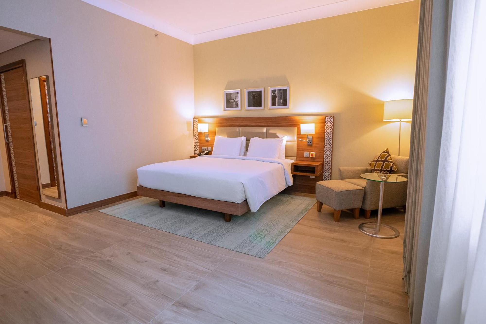 King Room - Mobility Accessible,1500798823:JPEG