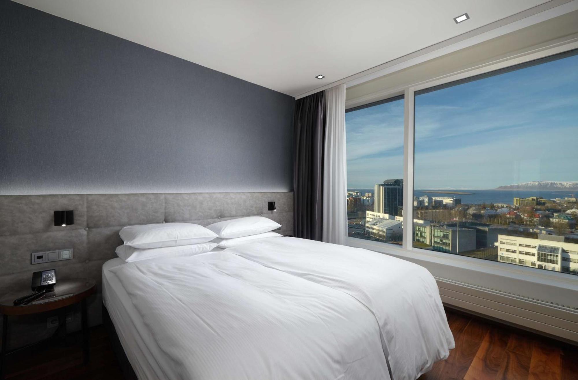Executive Zimmer mit Kingsize-Bett und malerischer Aussicht