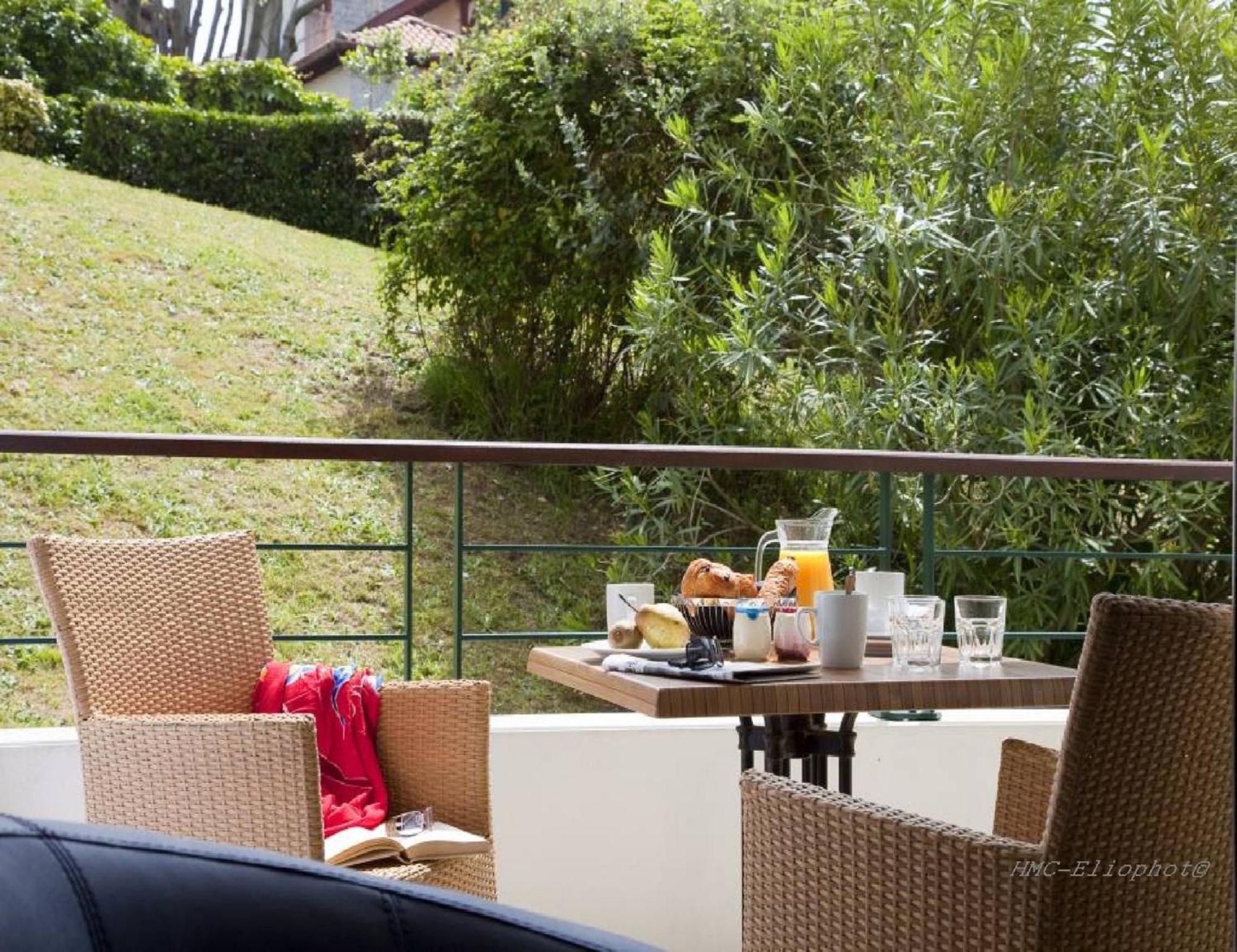 Garden Side Apartment