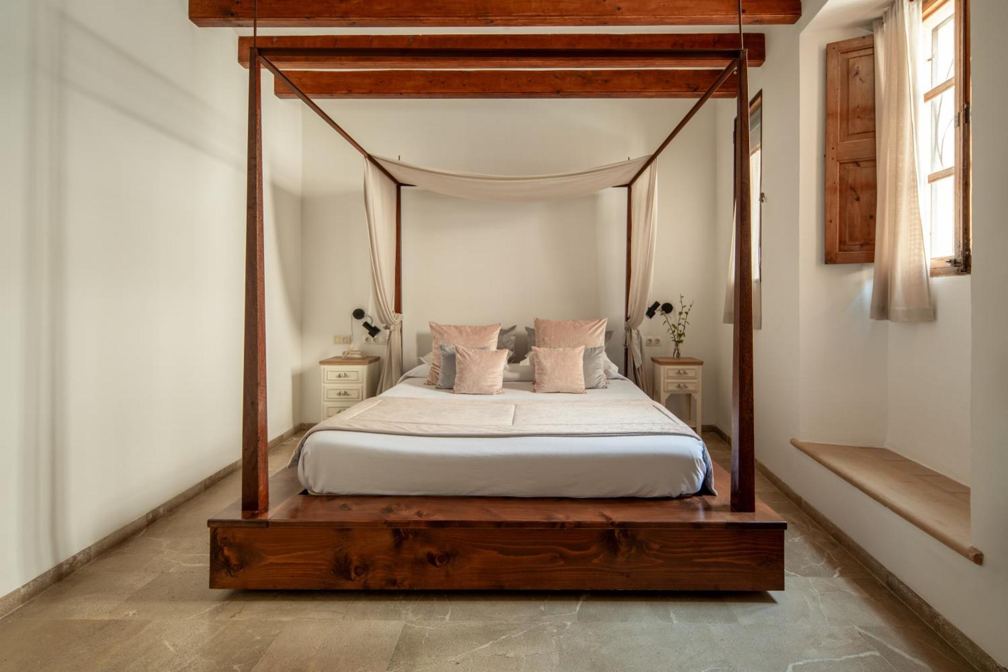 Double Room,1553891713:JPEG