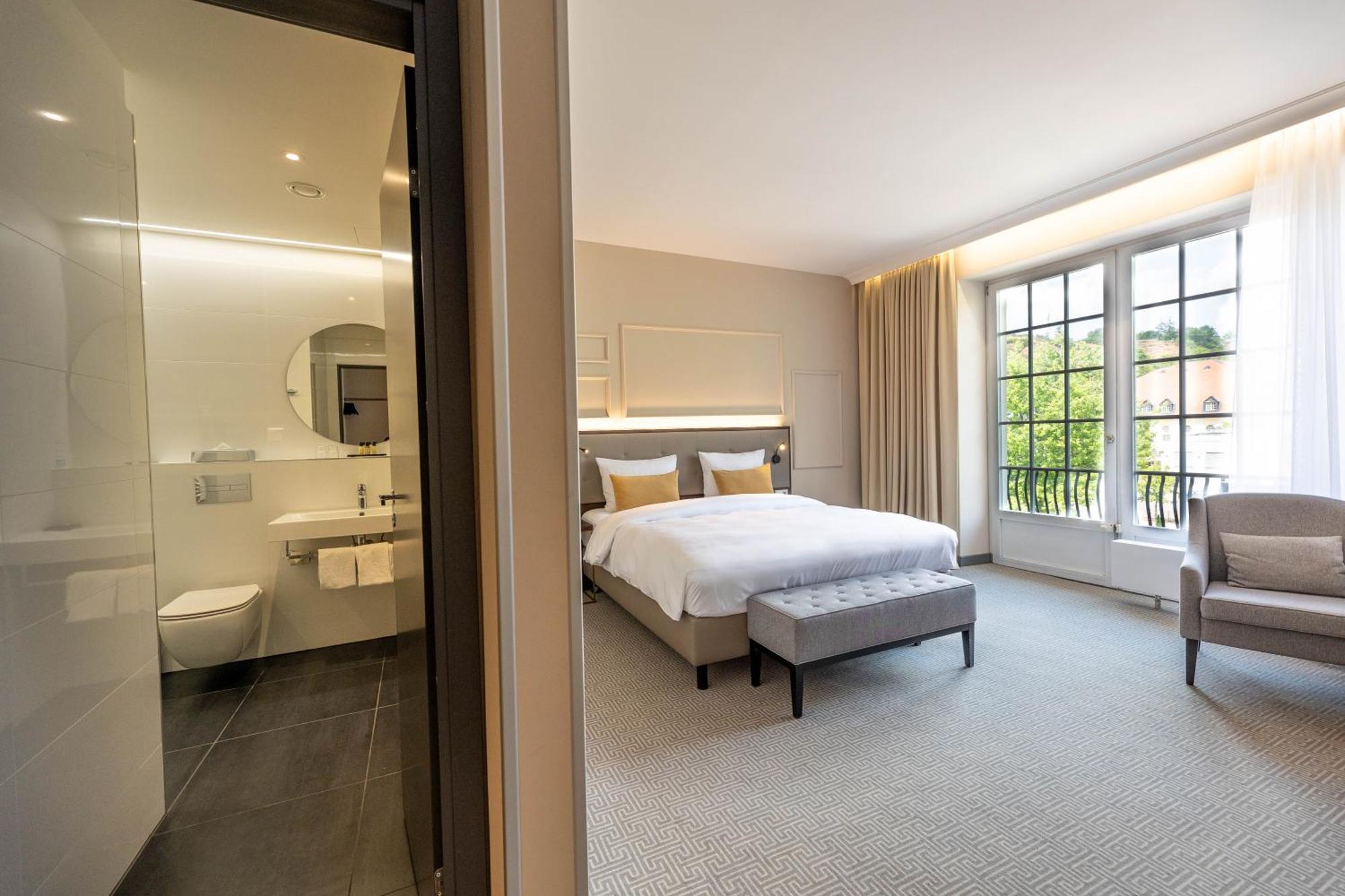 Elegant Double Room,1596863819:JPEG