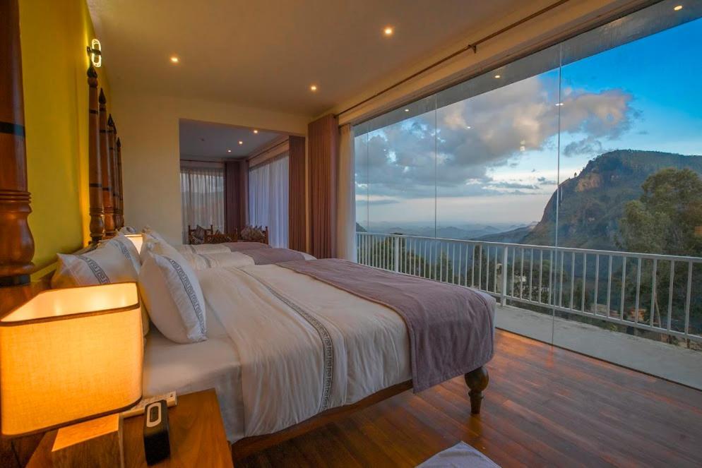 Suite für 4 Personen mit Kingsize-Bett und Bergblick