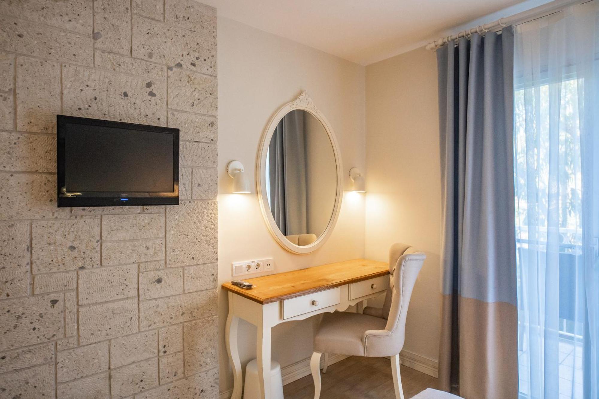 Double Room with Garden View,1559744350:JPEG
