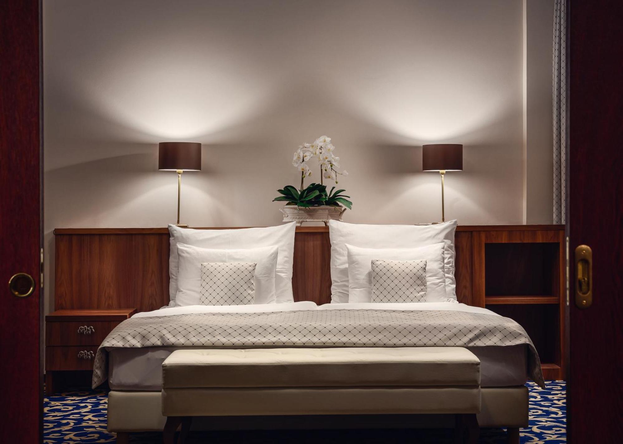 Deluxe Suite mit Whirlpool-Badewanne