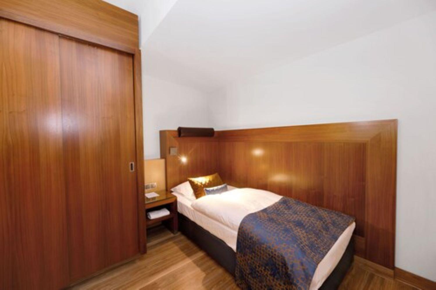 Park Suite,1571278607:JPEG