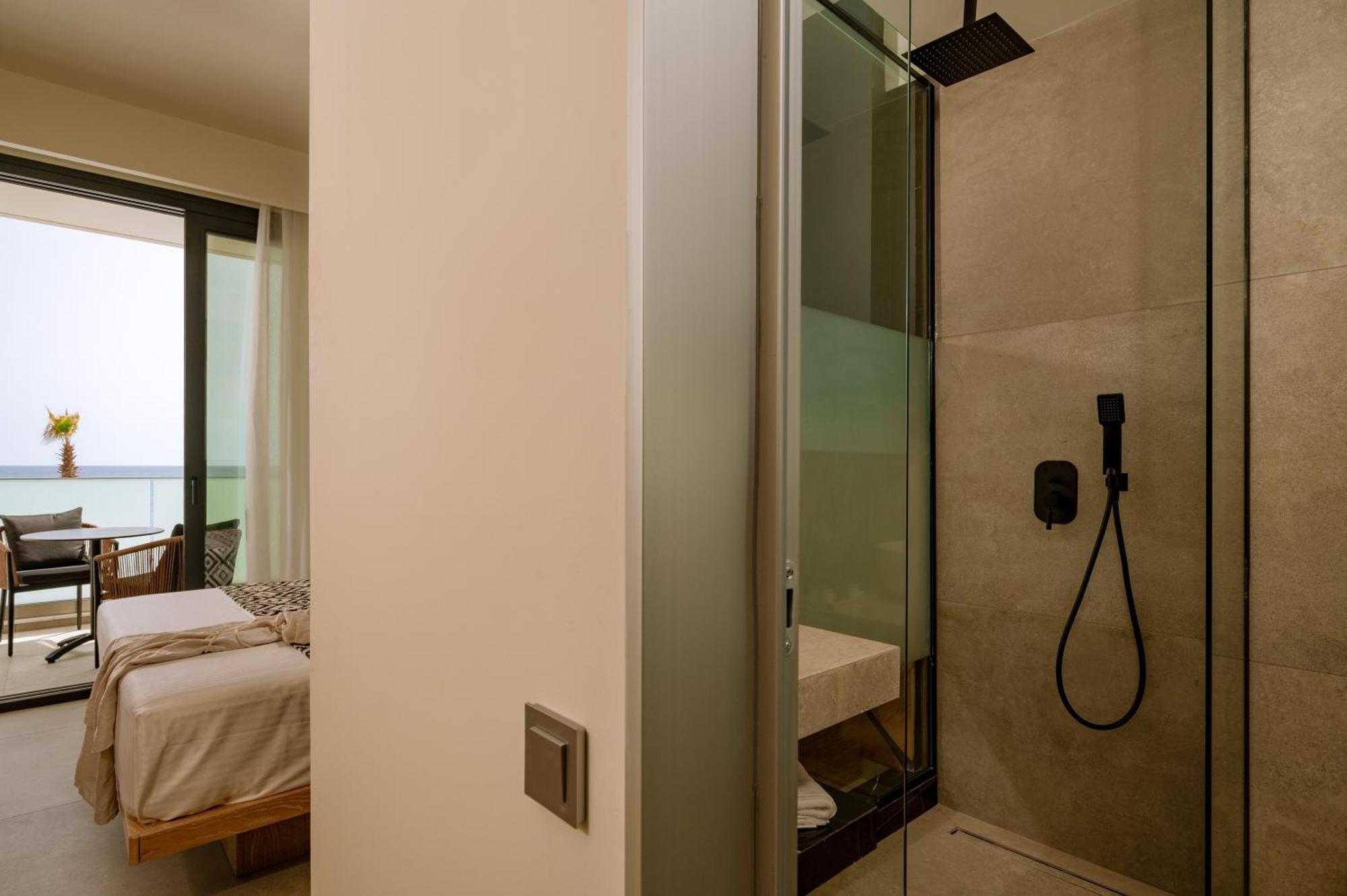Deluxe Double Room with Sea View,1591678525:JPEG