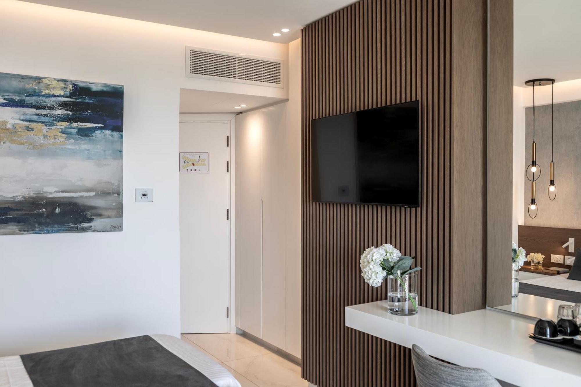 Double or Twin Room Inland View