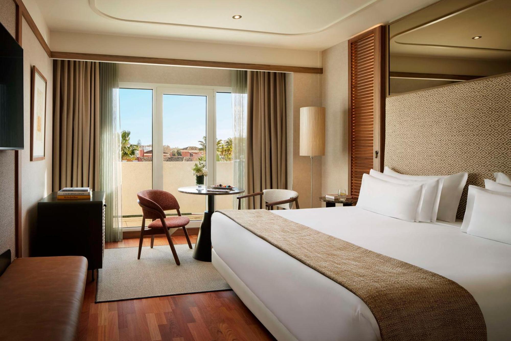 Superior Room Pool View Terrace