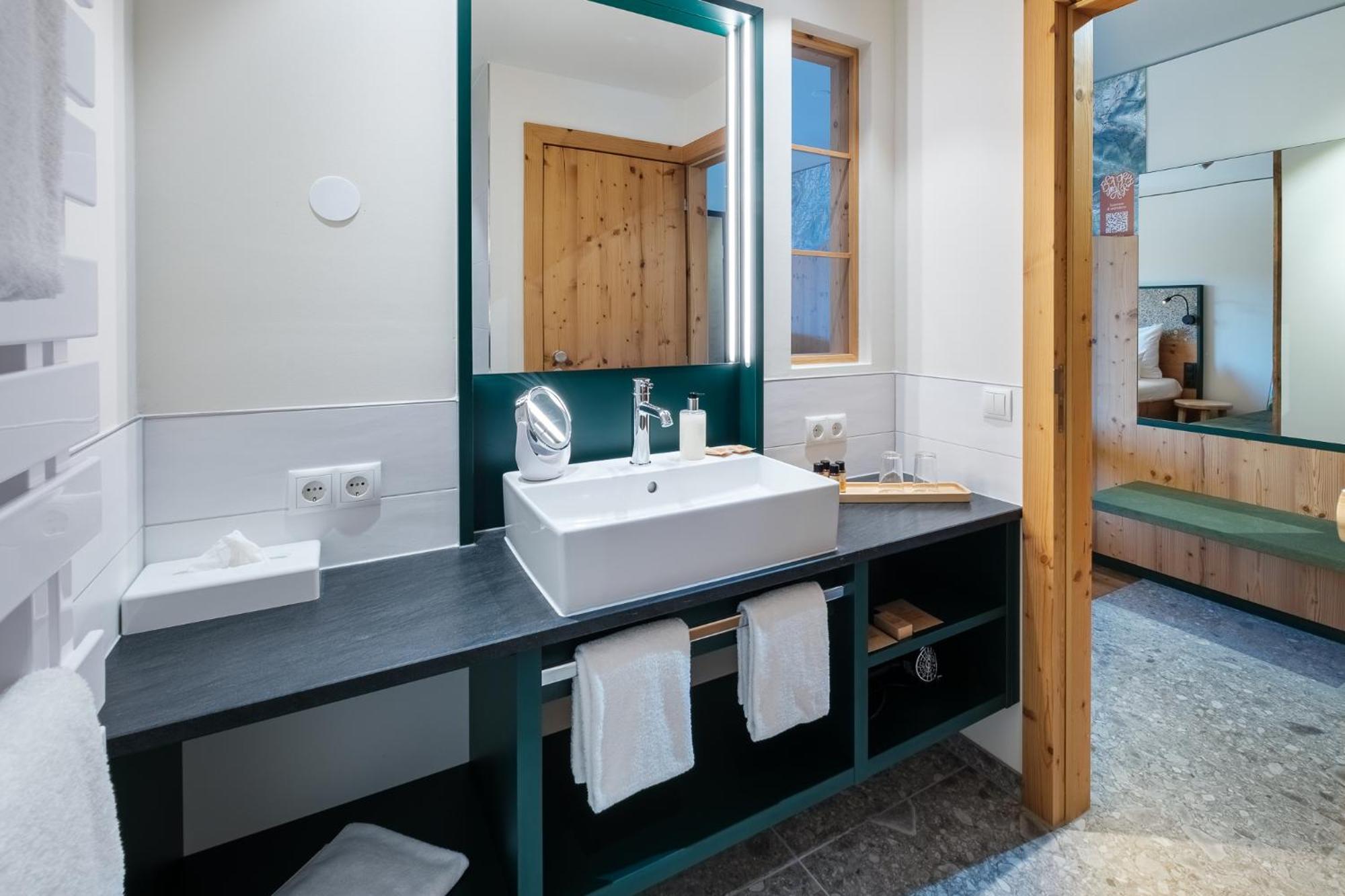 Superior Doppelzimmer mit Bergblick und Balkon