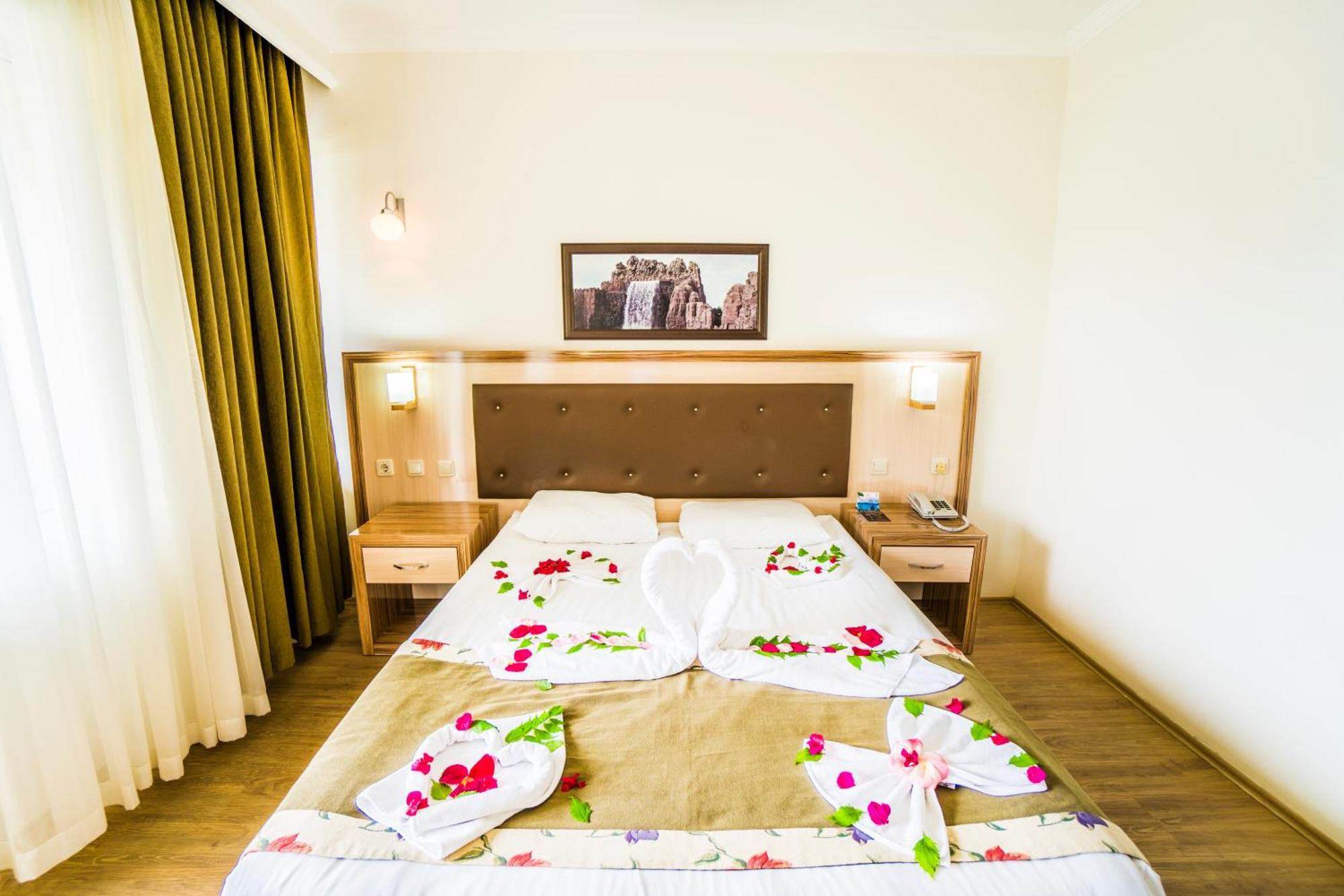 Standard Double Room,1652171220:JPEG