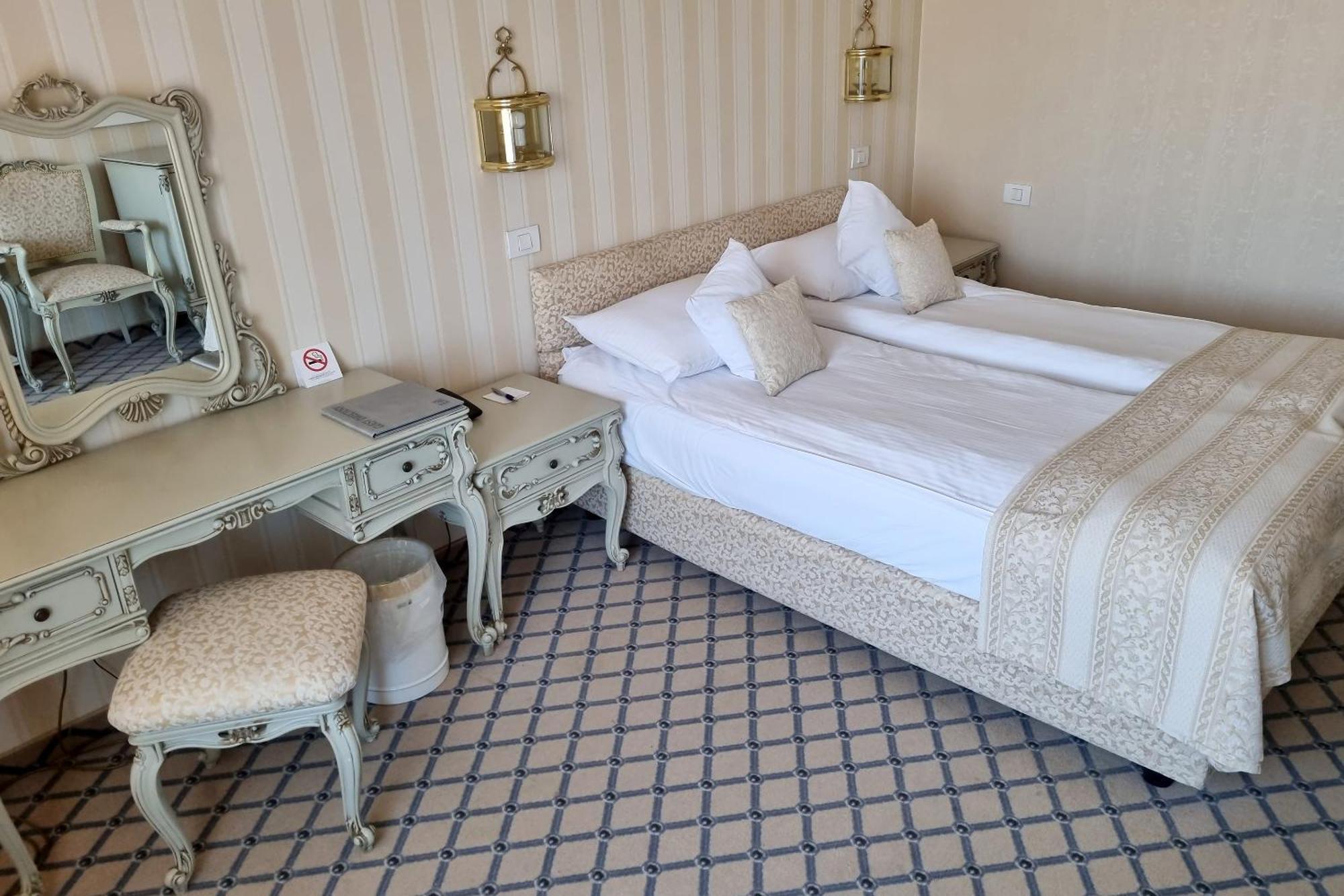 Standard Suite