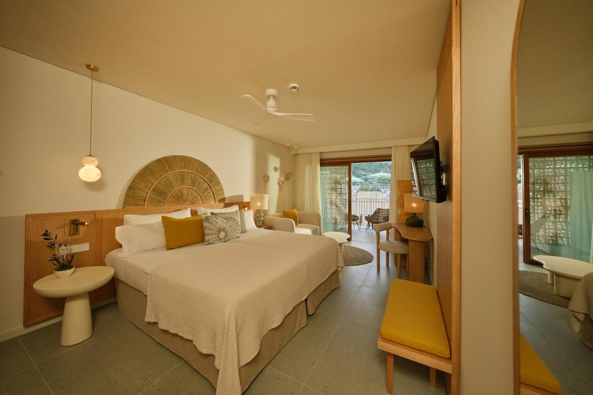 Deluxe Room with Mountain View,1666644241:JPEG