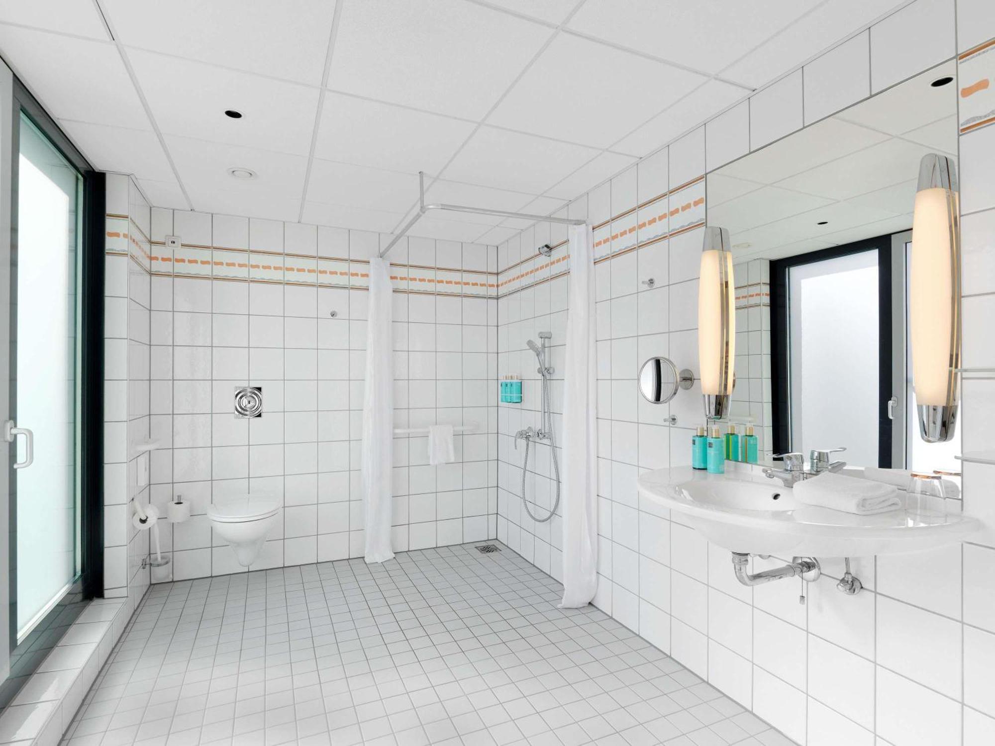 Standard single room Accessible,1716971680:JPEG