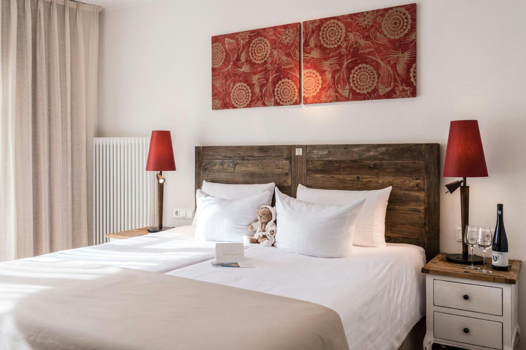 Park One-Bedroom Junior Suite with King Bed and Balcony,1742571658:JPEG