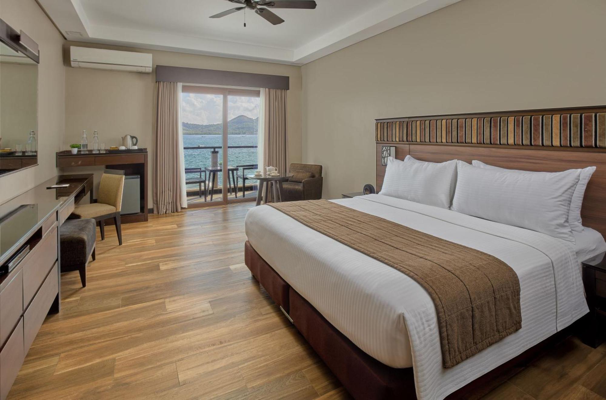 Zimmer Bayview mit Kingsize-Bett