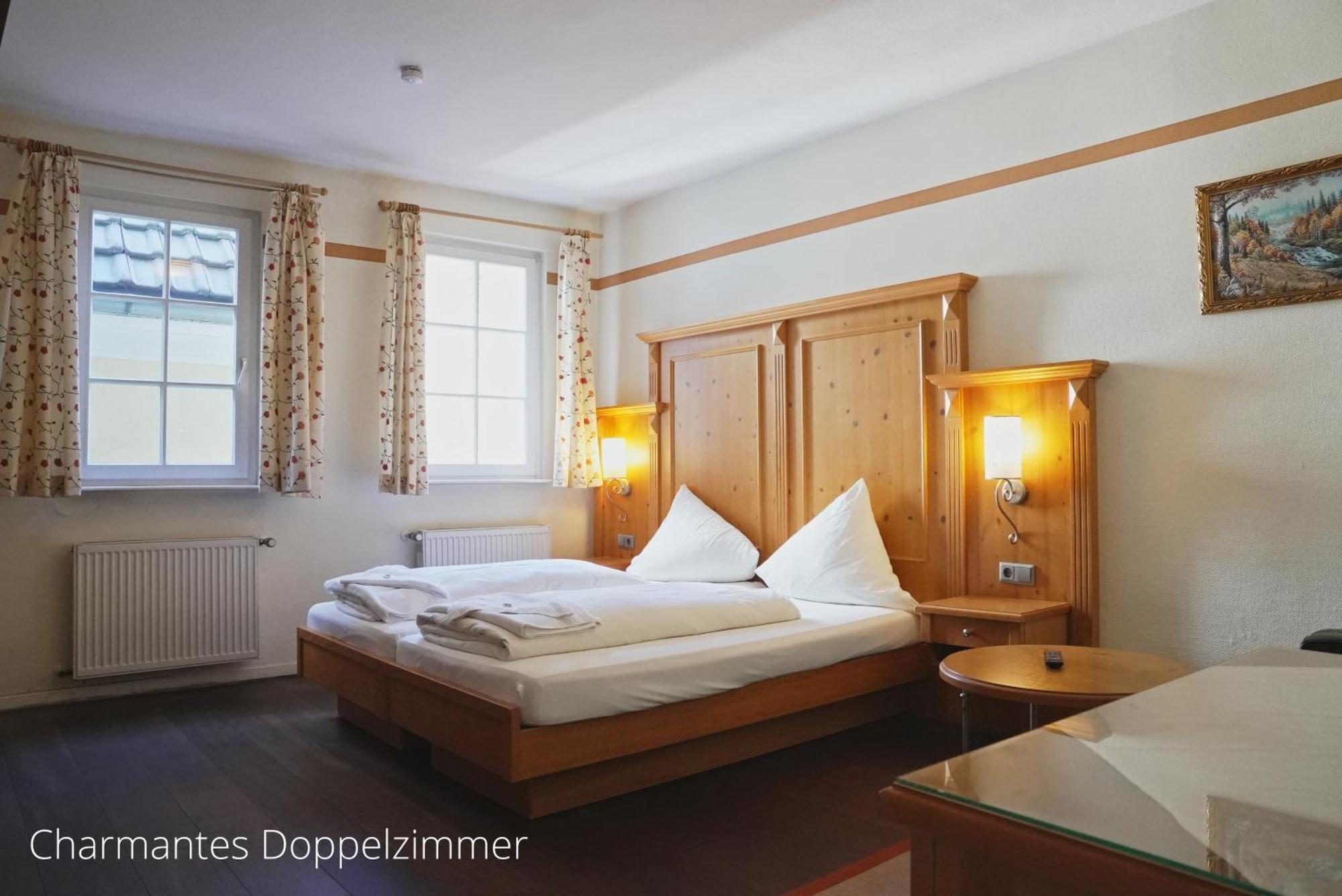 Deluxe Double Room,1756505047:JPEG