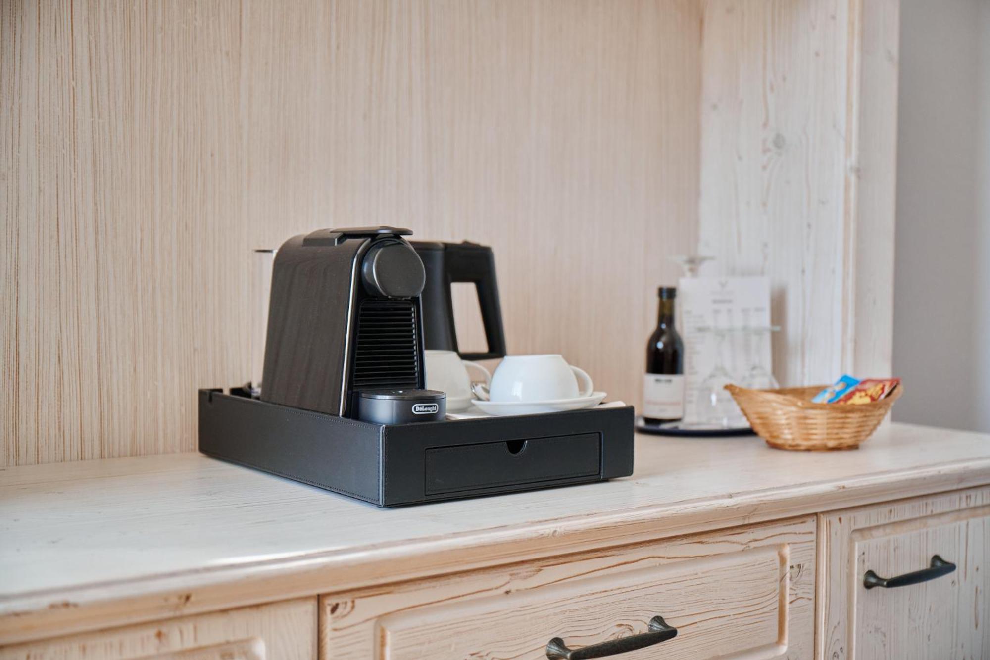 Junior Suite,1758517396:JPEG