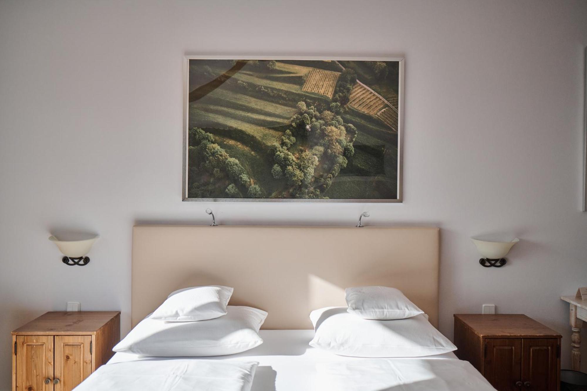 Deluxe Room,1758518815:JPEG