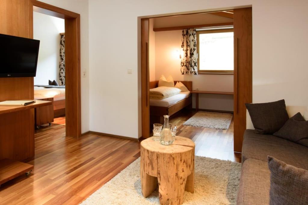 Familienzimmer mit Gemeinschaftsbad