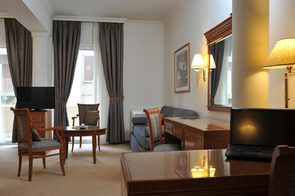 Junior Suite Spa Bath Private Balcony,400451829:JPEG
