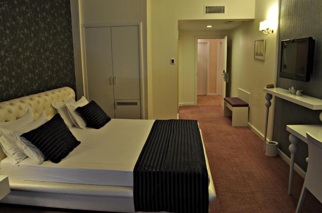 Deluxe Double Room,64694461:JPEG