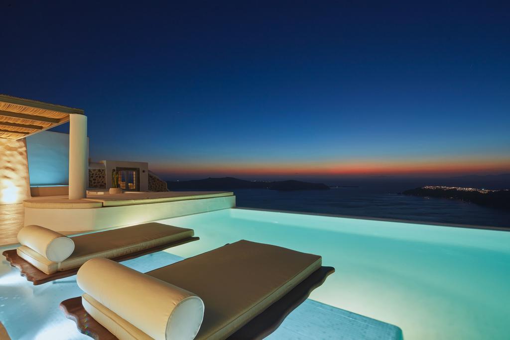 Private Villa Astra mit Blick auf die Caldera